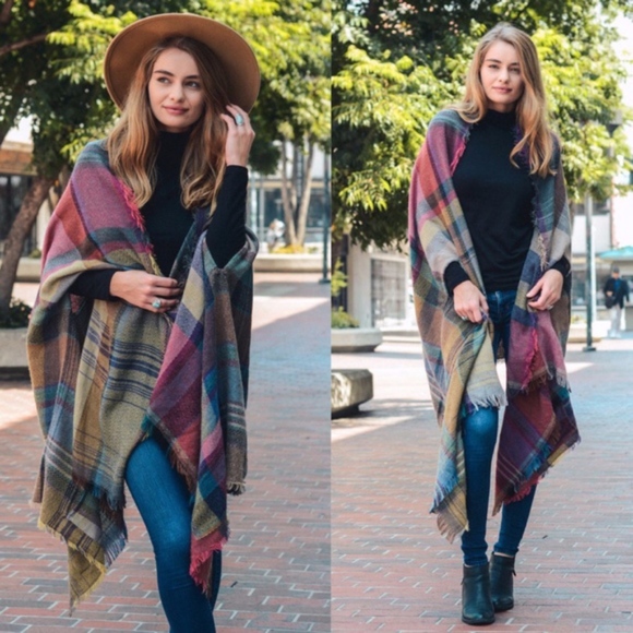 BellanBlue Sweaters - #7 💙 Cozy Plaid Frayed Hem Poncho pockets